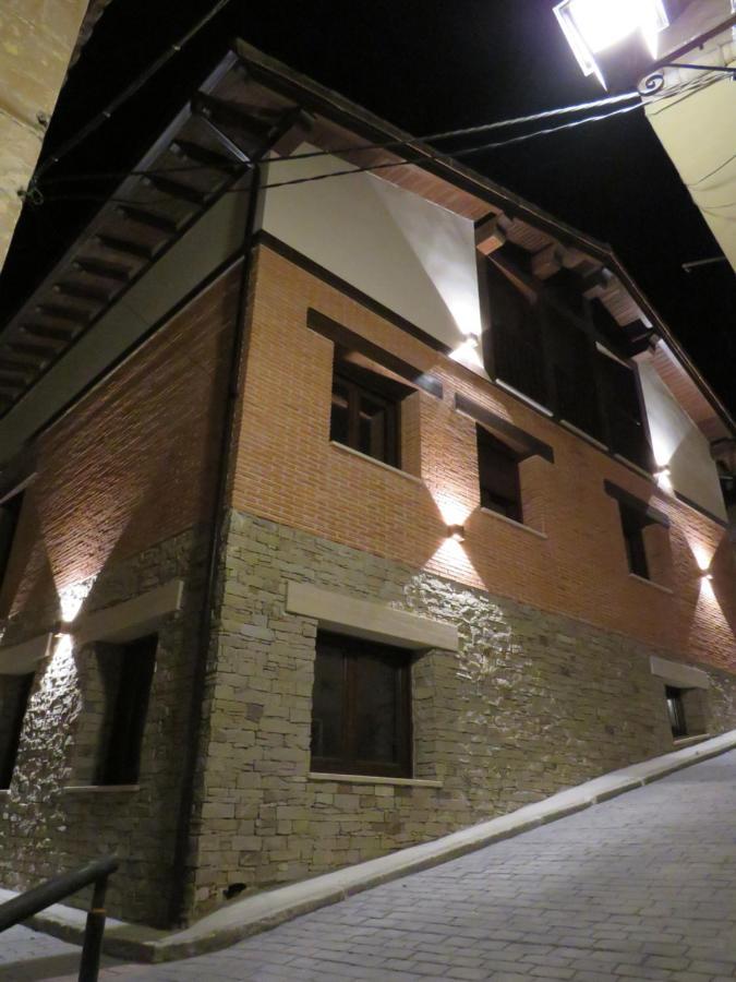 Miragredos Apartment Mombeltran ภายนอก รูปภาพ