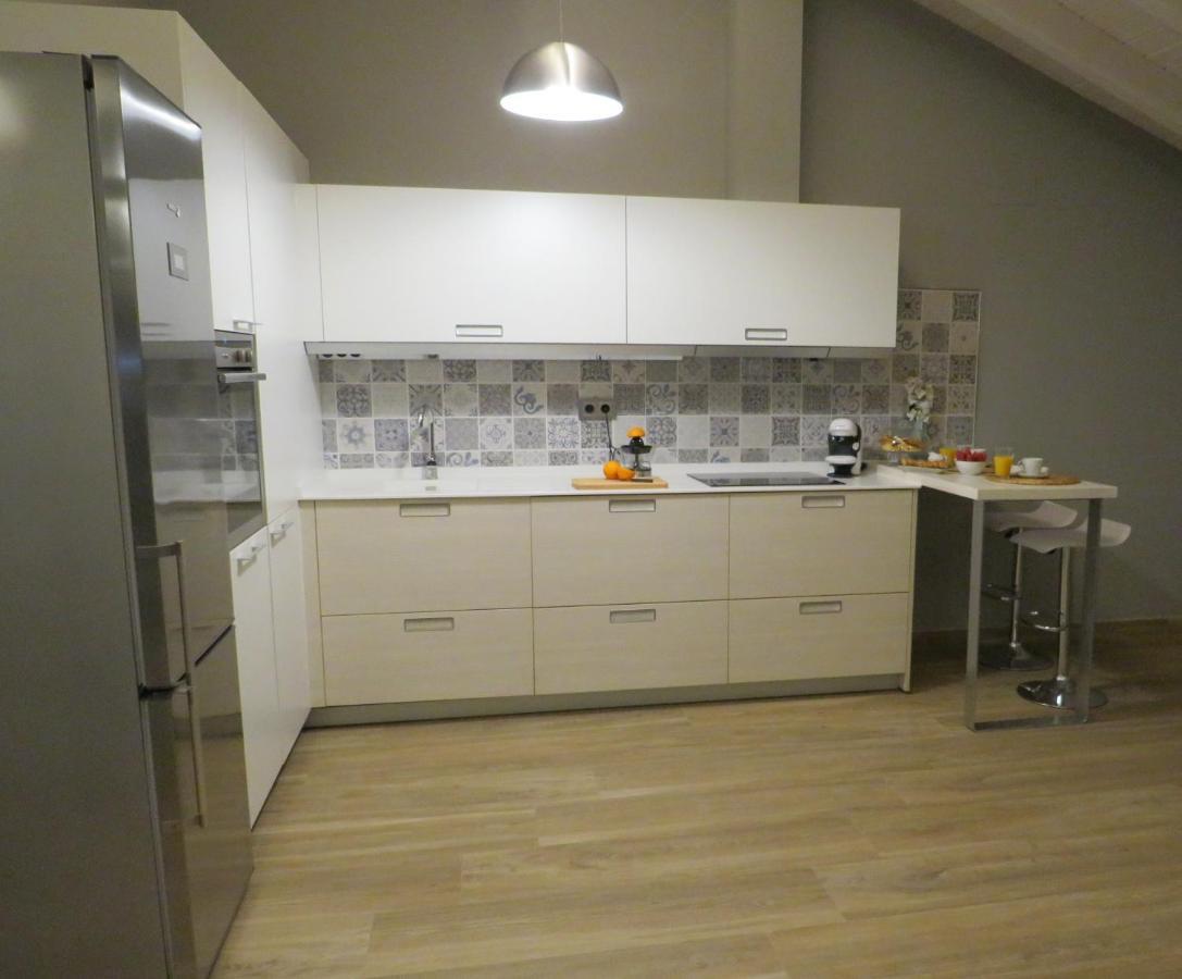 Miragredos Apartment Mombeltran ภายนอก รูปภาพ