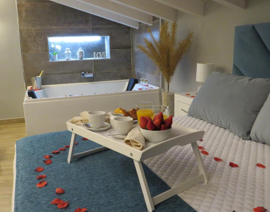 Miragredos Apartment Mombeltran ภายนอก รูปภาพ