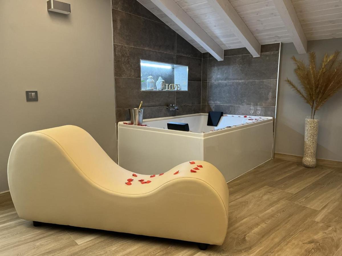 Miragredos Apartment Mombeltran ภายนอก รูปภาพ